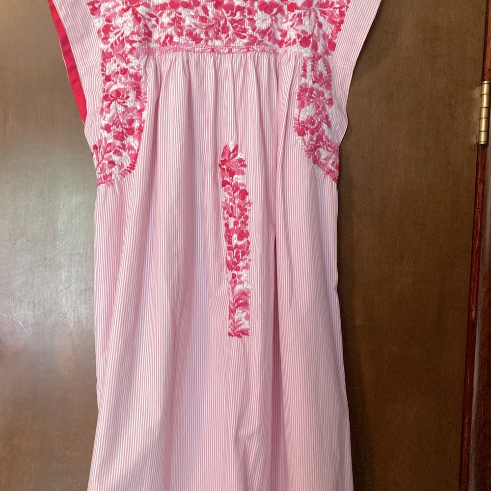 Mi Golondrina Short Flores Dress Sleeveless Embroidered Pink & White Chambray